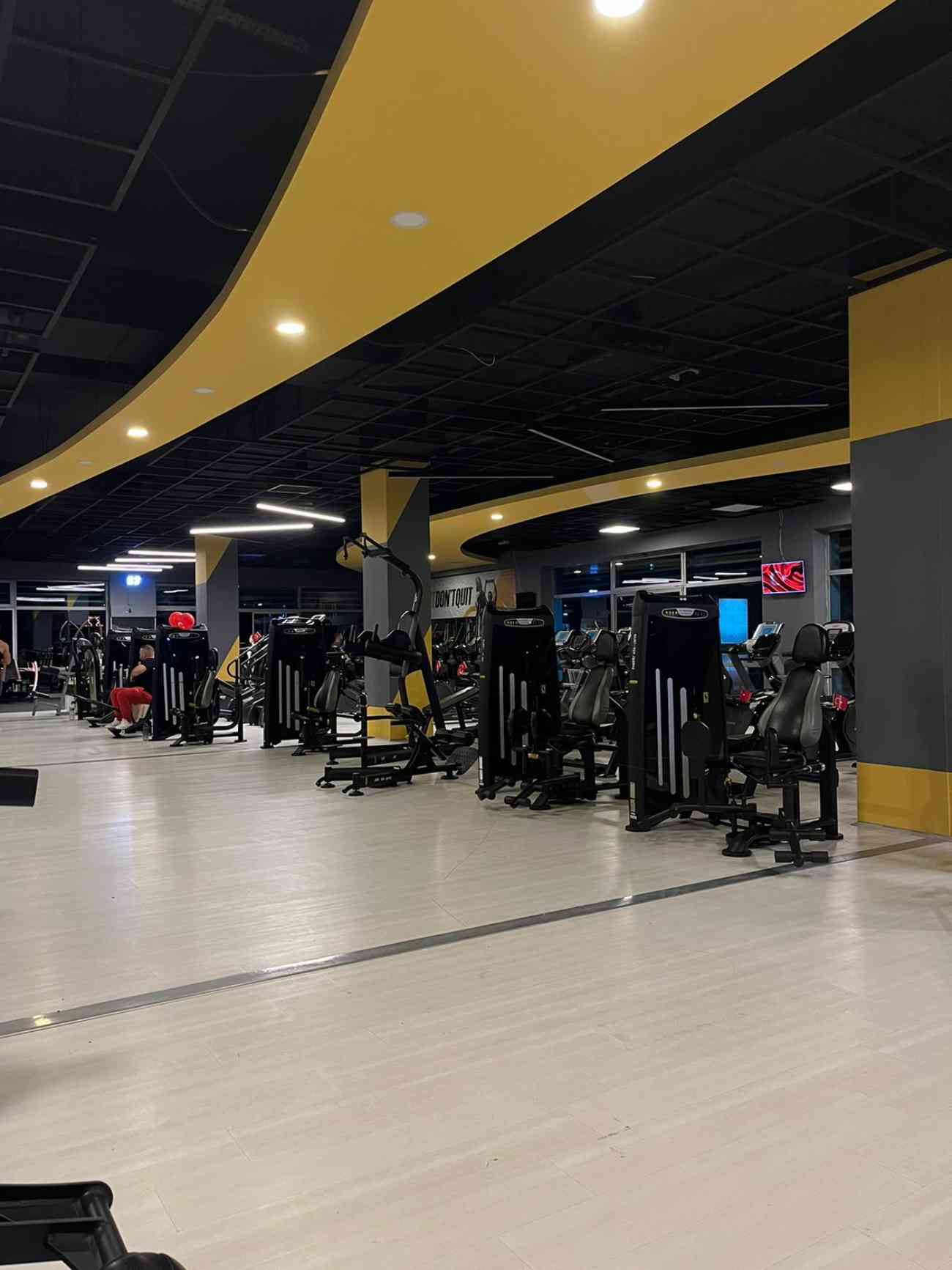 Dolphin Sports Club - 2. Fotoğraf