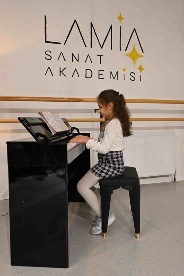 Lamia Dans ve Sanat Akademi - 13. Fotoğraf